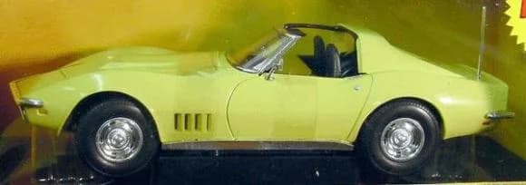 1/18 (American muscle) 1968 CHEVROLET CORVETTE COUPE (Sarı)