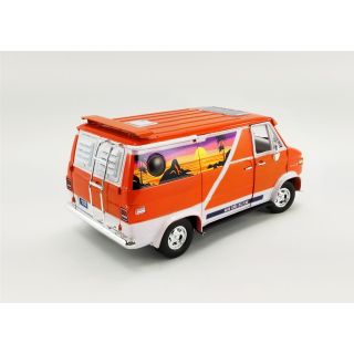 1/18 (Acme) 1976 CHEVROLET G-SERIES VAN