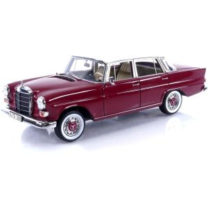 1/18 (Norev) MERCEDES-BENZ 200 1966