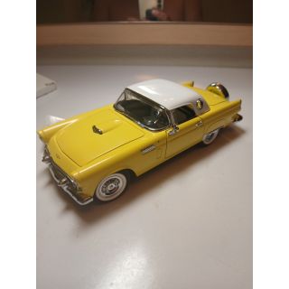 1/24 (Franklin mint) 1956 FORD THUNDERBIRD GOLDENLOW